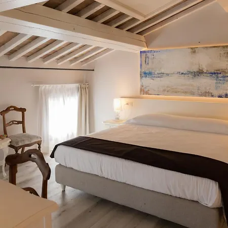 فندق مبيت وإفطار La Personala 4*