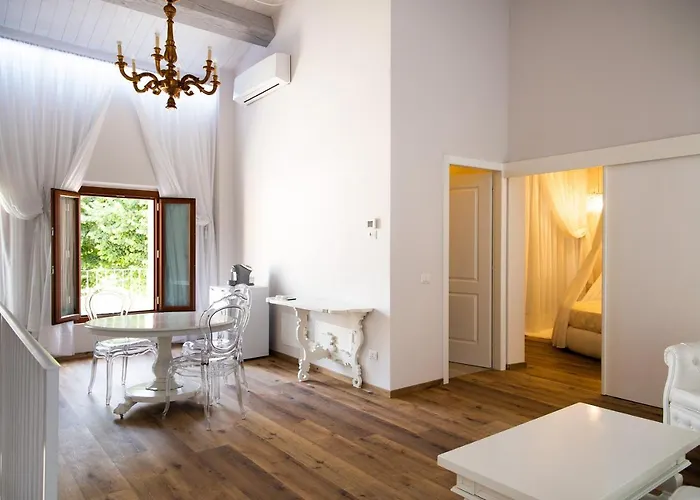 La Personala Bed & Breakfast 4*