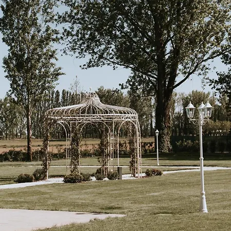 Bed & Breakfast La Personala 4*