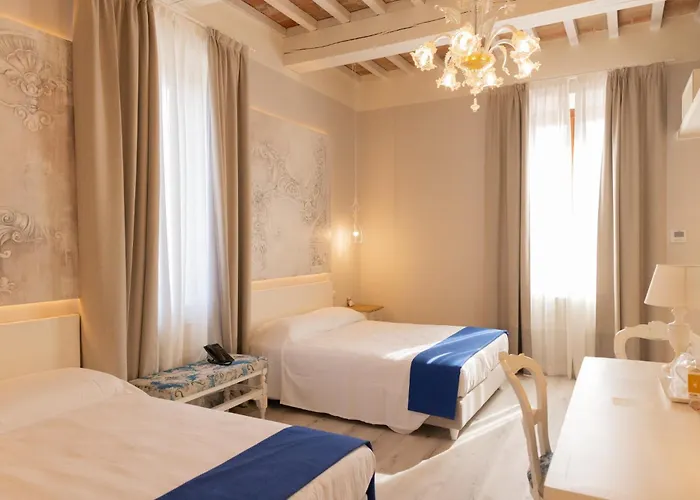 Bed & Breakfast La Personala 4*